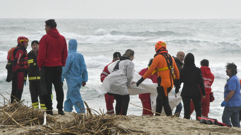 many-migrants-perish-in-a-boat-accident-off-southern-italy