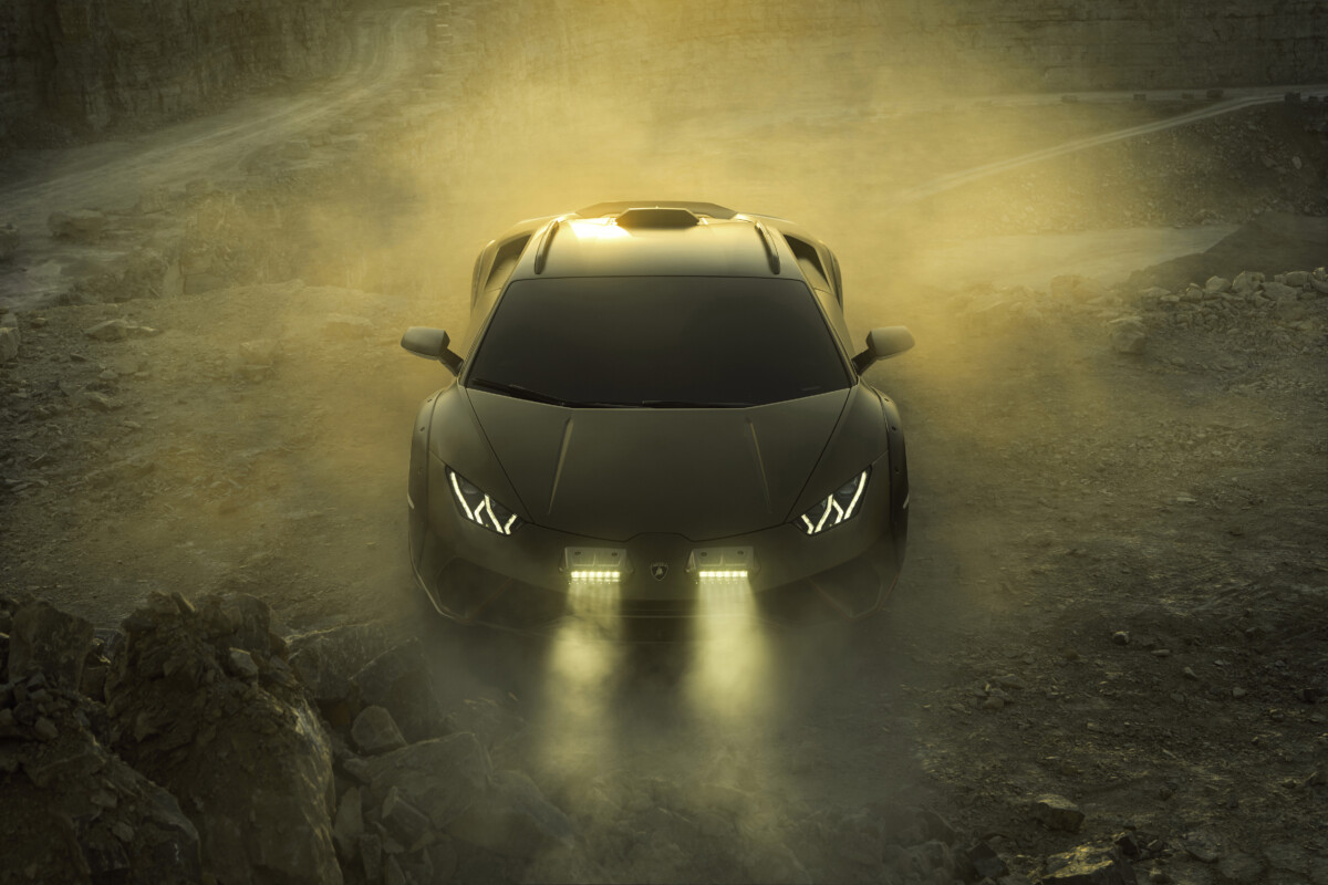 the-super-sports-vehicle-that-exceeds-expectations:-the-new-lamborghini-huracan-sterrato