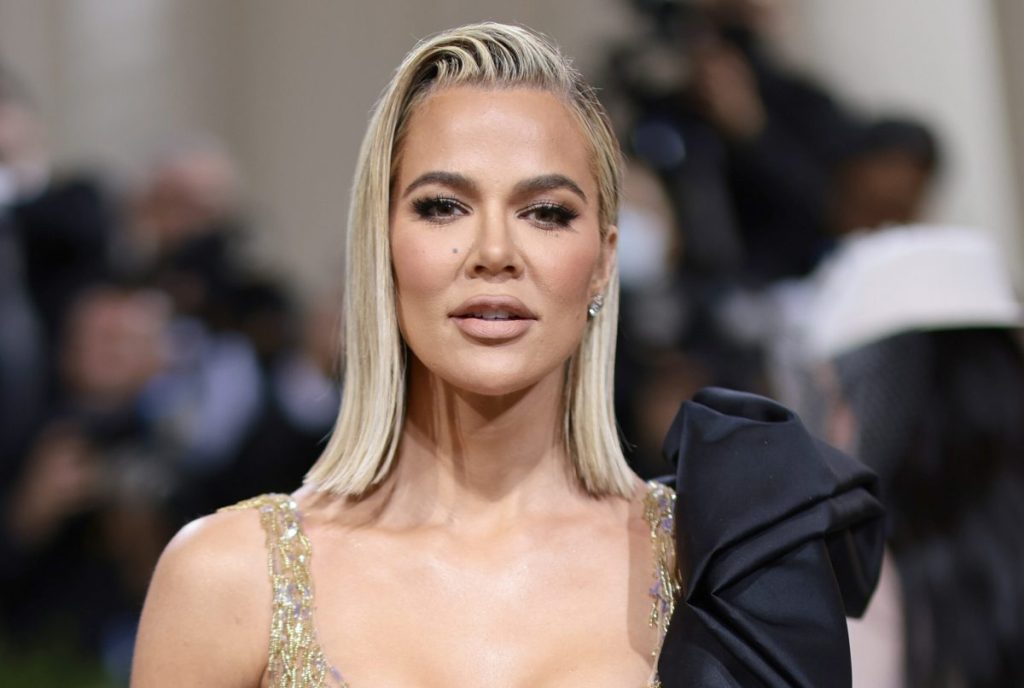 following-the-passing-of-her-mother,-khloe-kardashian-promises-to-support-her-ex-boyfriend-tristan-thompson-and-his-family-“every-step-of-the-way”