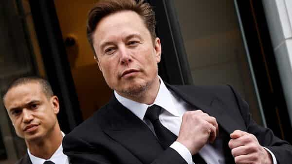 elon-musk-said,-“we-best-get-a-move-on-neuralink,”-referring-to-chatgpt’s-more-“human”-features