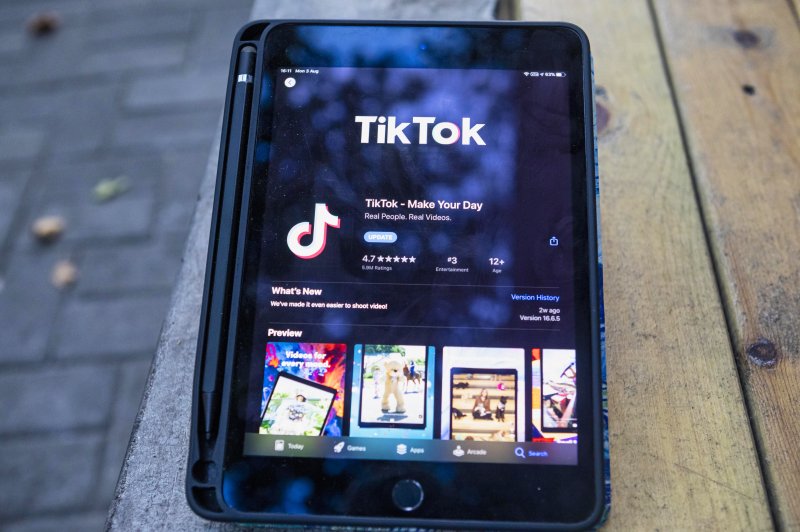 tiktok-ban-threat-from-the-us,-stake-sales-from-chinese-owners